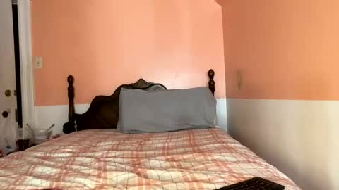 Snapshot of honeydrippinbunny chatting on 02.27.26 HoneyDrippinBunny online show from 02.27.26