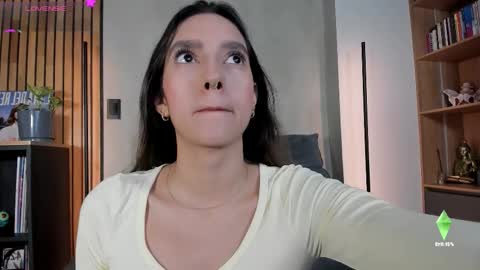 Sofia independent model online show from 11.05.25