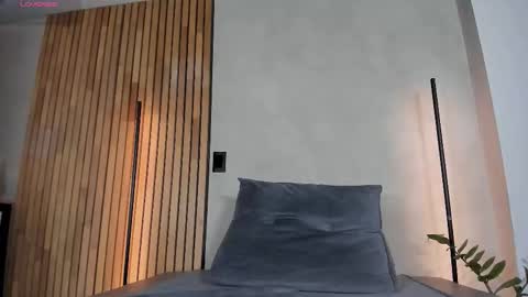 Sofia independent model online show from 12.05.25