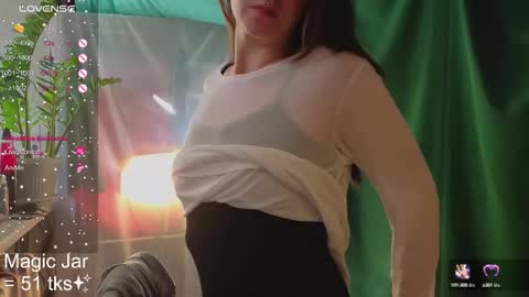 Molly  online show from 09.15.25