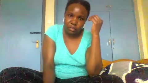 Honeymuny online show from 10.29.25