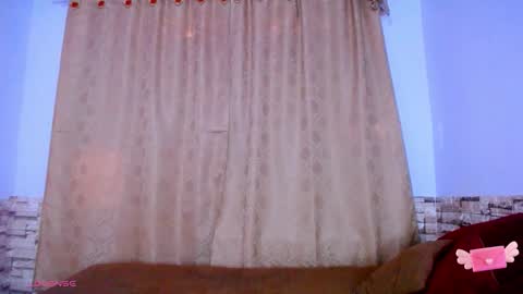 Victoria online show from 11.26.25