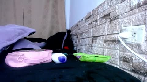 Victoria online show from 04.13.26