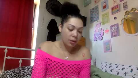 Snapshot of honeyruby chatting on 10.22.25 Ruby Sparks online show from 10.22.25