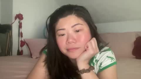 Snapshot of honeysunshineneko chatting on 02.16.26 HoneySunshineNeko online show from 02.16.26