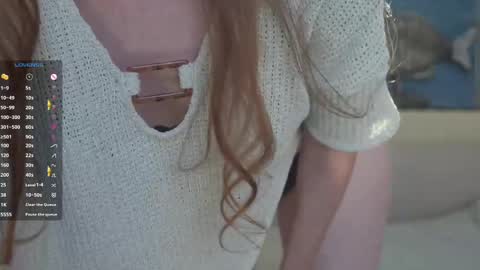 Snapshot of honeyumtoast chatting on 09.12.25 Noelle online show from 09.12.25