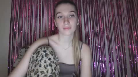 honeyveil online show from 02.25.26