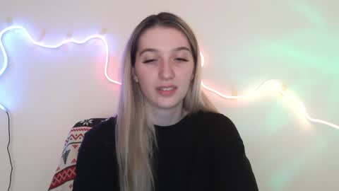 honeyveil online show from 04.14.26