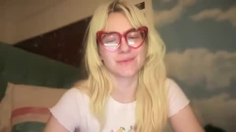 Emi Rose online show from 09.12.25