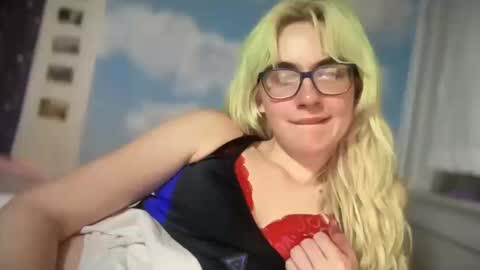 Emi Rose online show from 10.13.25