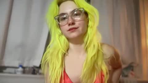 Emi Rose online show from 12.21.25