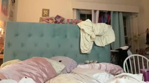 Emi Rose online show from 02.18.26