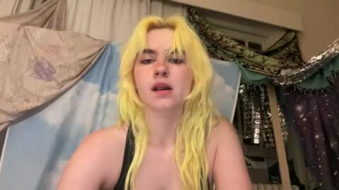 Snapshot of honeyxlimbed chatting on 06.24.26 Emi Rose online show from 06.24.26