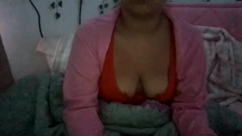 Snapshot of honeyy_89 chatting on 04.17.26 honeyyy89 online show from 04.17.26