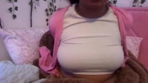Snapshot of honeyy_89 chatting on 04.27.26 honeyyy89 online show from 04.27.26
