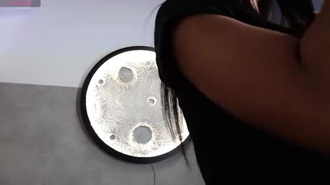 honnyy_23 online show from 10.31.25