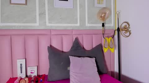 holly online show from 01.05.26