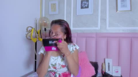 Snapshot of hoollyhendrix chatting on 03.03.26 holly online show from 03.03.26