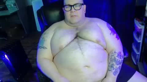 Snapshot of hoosierdaddyxl chatting on 02.16.26 Sir online show from 02.16.26