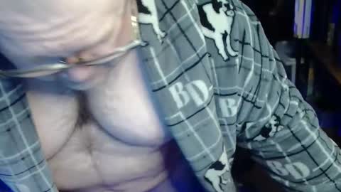 Snapshot of hoosierdaddyxl chatting on 02.23.26 Sir online show from 02.23.26