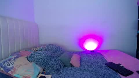Snapshot of hoot_alicee chatting on 04.26.26 ONLYFANS online show from 04.26.26