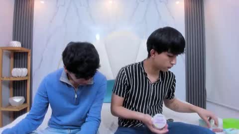 Snapshot of hoot_booys_ chatting on 02.02.26 hoot_booys_ online show from 02.02.26