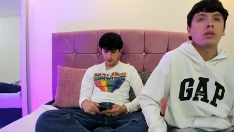 Snapshot of hoot_booys_ chatting on 02.09.26 hoot_booys_ online show from 02.09.26