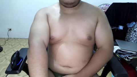 Snapshot of hopefulcub chatting on 09.30.25 hopefulcub online show from 09.30.25