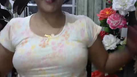 Snapshot of horneydesibaby chatting on 02.19.25 horneydesibaby online show from 02.19.25