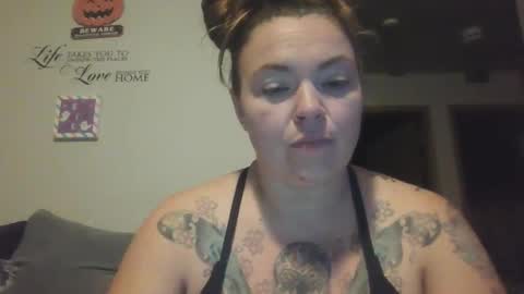 Snapshot of horneygirl88ddd chatting on 10.08.25 horneygirl88ddd online show from 10.08.25