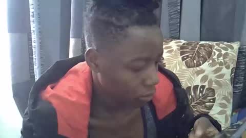 Leila online show from 04.10.26