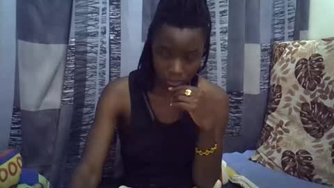 Snapshot of horny_baddie18 chatting on 06.02.26 Leila online show from 06.02.26