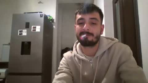 Snapshot of horny_couple9600 chatting on 10.27.25 horny_couple9600 online show from 10.27.25