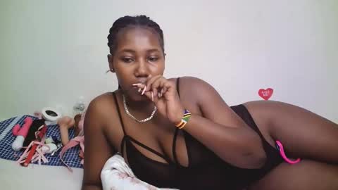 Snapshot of horny_cutiey chatting on 04.17.26 cutiey online show from 04.17.26