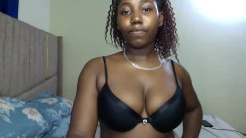 Snapshot of horny_cutiey chatting on 05.15.26 cutiey online show from 05.15.26