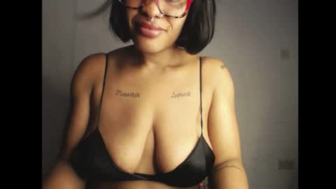 horny_ebonygirl_ online show from 04.17.26