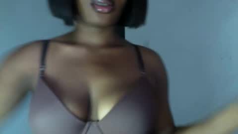 Snapshot of horny_goddess_delilah chatting on 05.25.26 delilah online show from 05.25.26