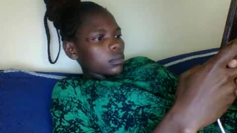 Snapshot of horny_mummie chatting on 01.14.26 andalia online show from 01.14.26
