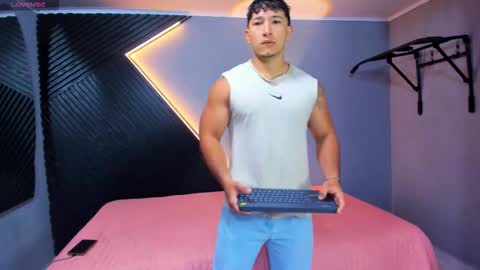 horny_nick18 online show from 03.28.26