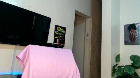 horny_princcess online show from 01.18.25