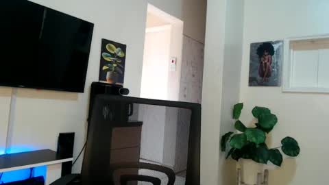 horny_princcess online show from 02.01.25