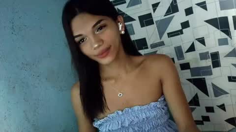 Snapshot of horny_rhiana chatting on 04.12.26 Rhiana online show from 04.12.26