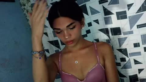 Snapshot of horny_rhiana chatting on 04.14.26 Rhiana online show from 04.14.26