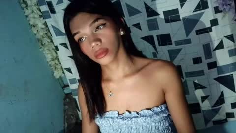 Snapshot of horny_rhiana chatting on 04.16.26 Rhiana online show from 04.16.26