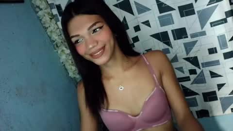 Snapshot of horny_rhiana chatting on 04.18.26 Rhiana online show from 04.18.26