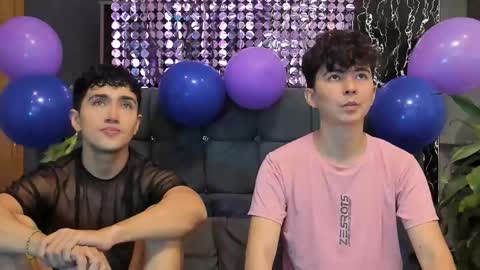 Snapshot of horny_twinks_guys chatting on 02.23.25 Alex and Camilo online show from 02.23.25