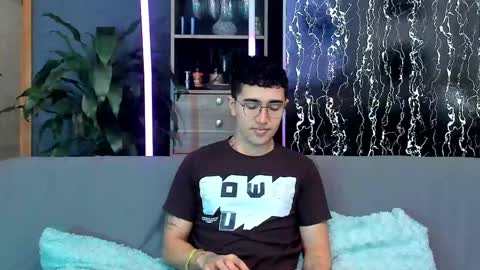 Alex and Camilo online show from 06.08.26