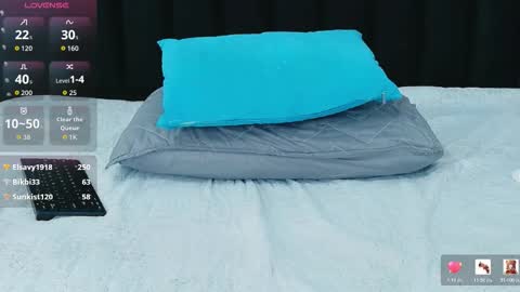 Snapshot of hornybarelylegalgirl chatting on 03.02.26 Khloe online show from 03.02.26