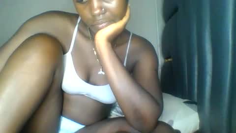 Snapshot of hornybella84 chatting on 05.31.26 Bella online show from 05.31.26