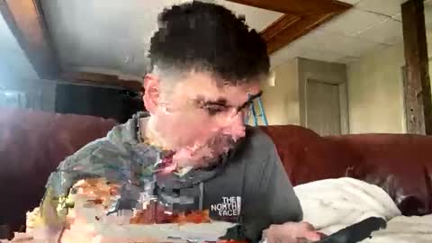 Justin 7 inches online show from 11.16.25